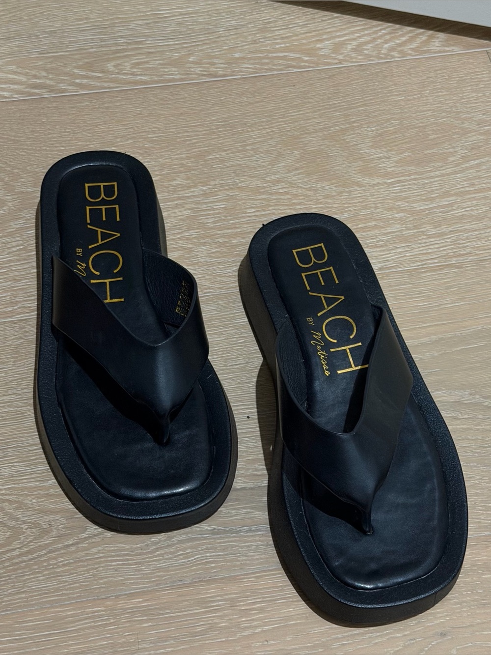 Beach by Matisse Sandcastle Black Platform Thong Sandals 8